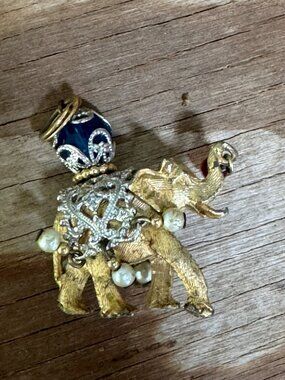 Napier Elephant Brooch Pin Gold Tone Blue Rhinestone Faux Pearl Eugene Bertolli